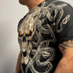 Medusa Black T-Shirt -Pink Floyd shop 31762f model5 66869.1655140216